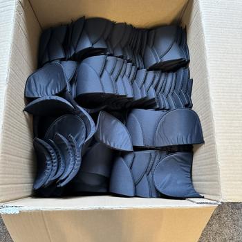 1Posten Schulterpolster bezogen schwarz